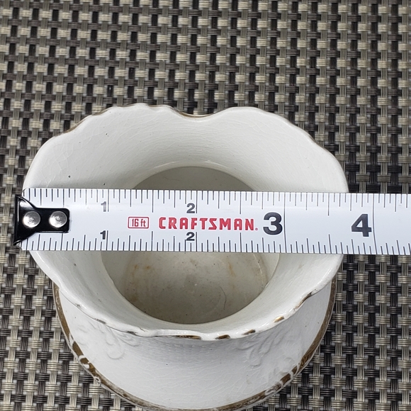 Wellsville China Company Accents White Decorative Vase With Gold